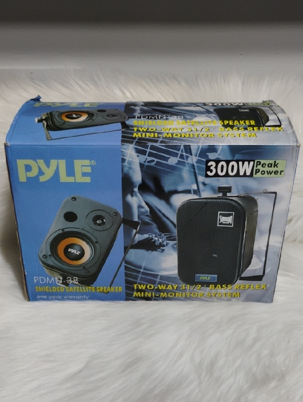 (C-65) Pyle PDM-38 2Way 3 1/2" Bass Reflex Mini Monitor System